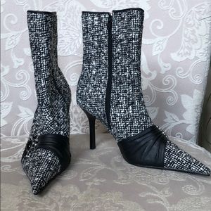 Hounds tooth boots Steve Madden